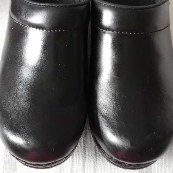 Sanita Shoes - 'SANITA' Black Leather Work Clog Size 38/7.5 NWOT